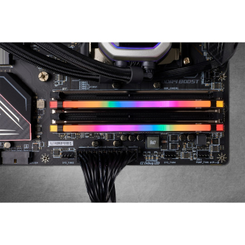Corsair Vengeance CMW16GX4M2A2666C16 moduł pamięci 16 GB DDR4 2666 Mhz