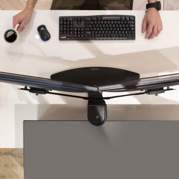 action/I3X2X9Q0a0L0r1V7o4d9U8n6r3s6b3B9.jpg