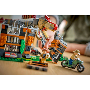 action/I9P1J3J7w0v011U7K8X6W524U2b0X5W5.jpg