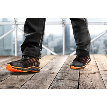 action/S2J9P7v960D0U1b7J7K5p844X1h2D495.jpg