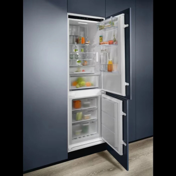 Chłodziarko-zamrażarka ELECTROLUX ENC8MD18S (WYPRZEDAŻ)