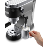 Ekspres ciśnieniowy DeLonghi Dedica Style EC 685.BK (1350W; kolor czarny)