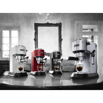 Ekspres kolbowy DeLonghi Dedica Style EC 685.R (1300W; kolor czerwony)