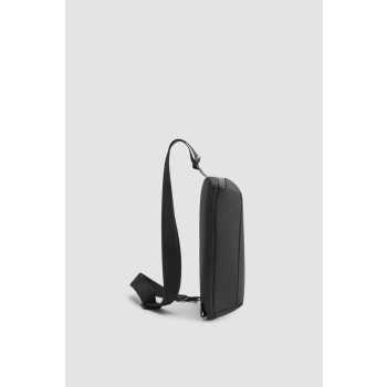 Saszetka XD DESIGN Urban Water Resistant Sling Black P706.2701