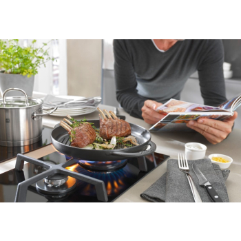 Okrągła patelnia żeliwna grillowa STAUB z dwoma uchwytami 40509-522-0 - grafitowa 26 cm